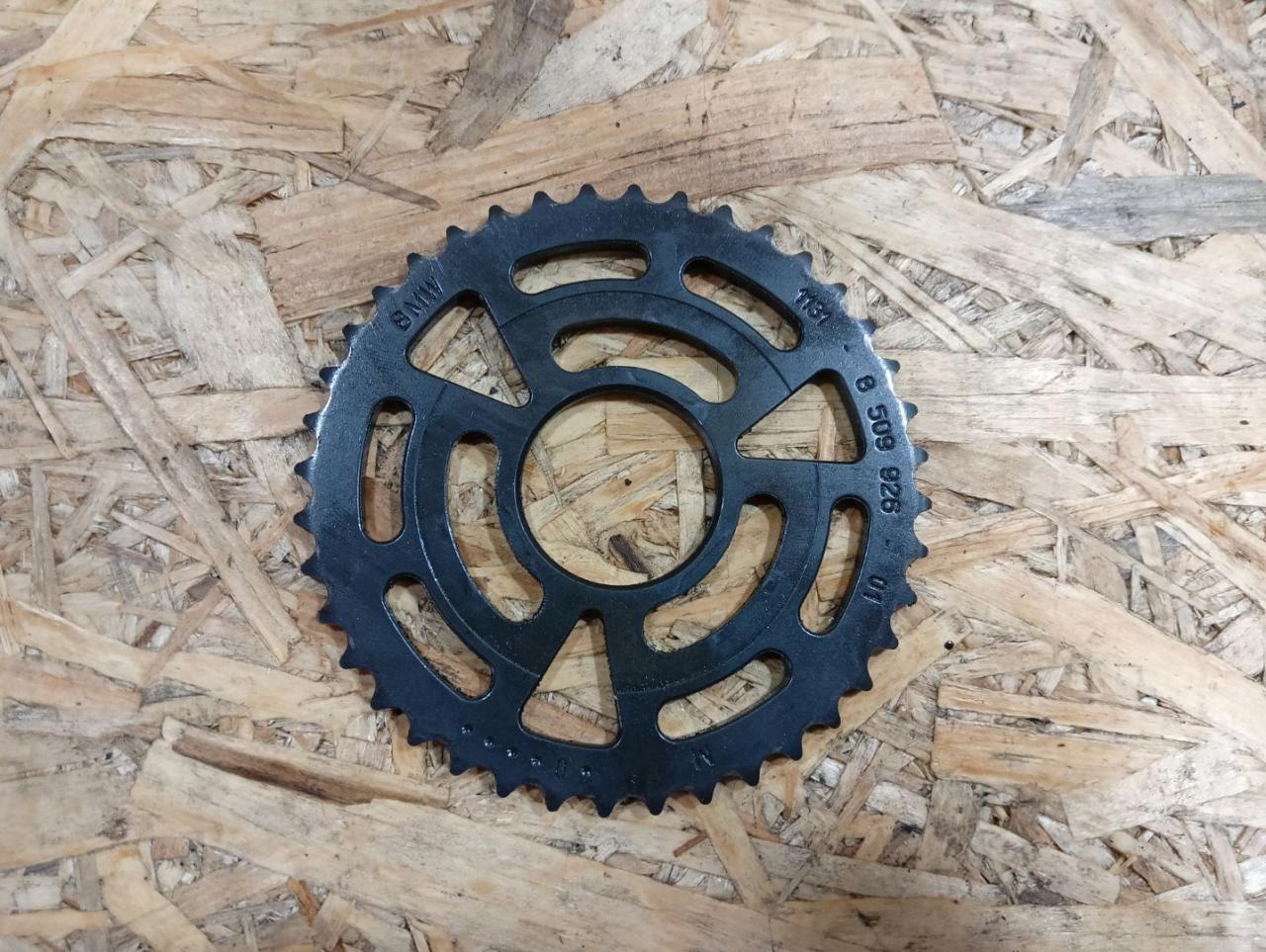шкив распредвала BMW 3 серия F30/F31/F34 F30 2014, 2.0 л., дизель, АКПП, черный, седан, полный привод, правый руль, 8509926, 11318509926 - фото №1