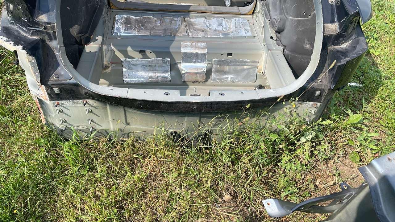 задняя часть кузова (тазик) Tesla Model S 1 поколение 2016, черный (pmbl), лифтбэк, задний привод - фото №1