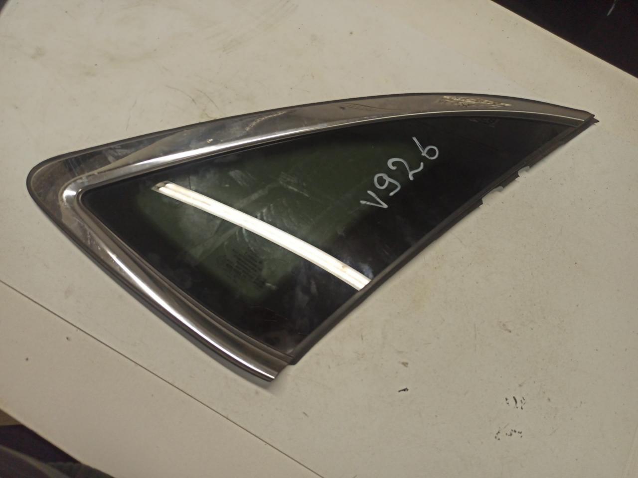 стекло кузовное боковое правое Ford Edge 2 поколение CD539 2016, 2.0 л., бензин, АКПП, внедорожник 5 дв. - фото №1