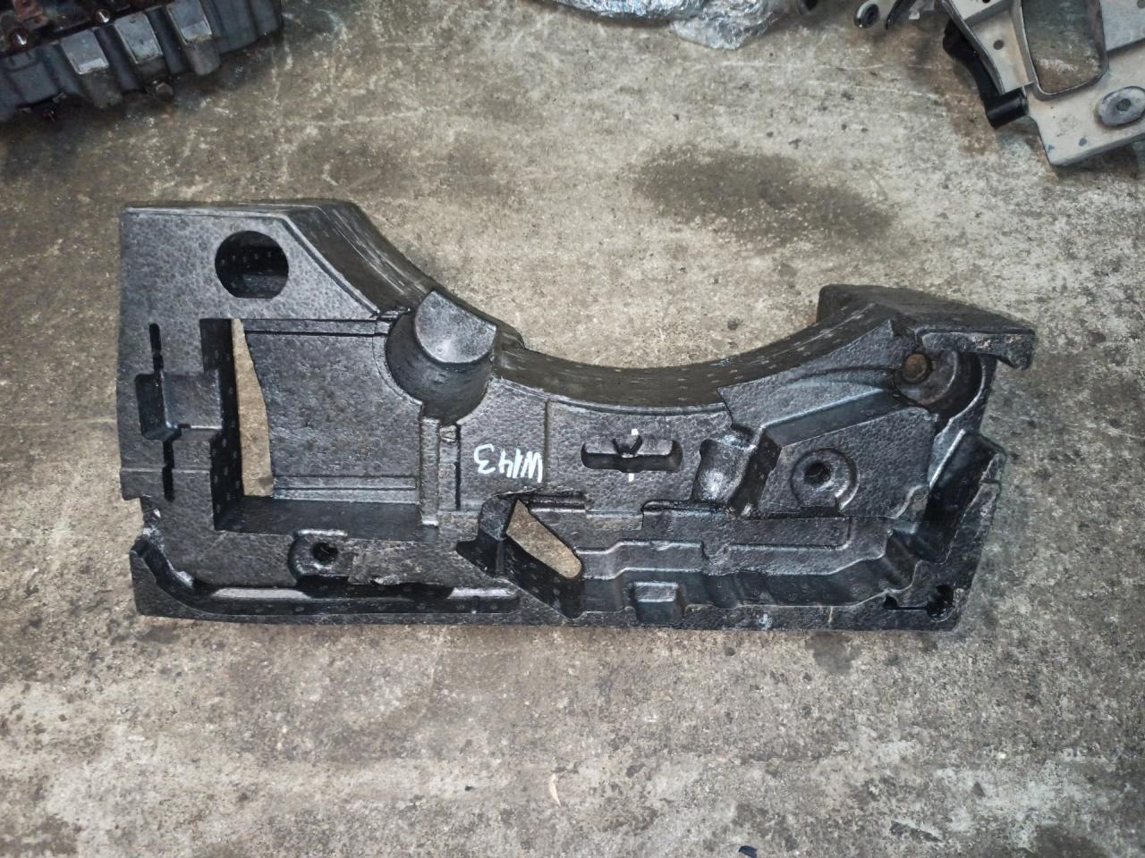 пенопласт багажного отделения Volkswagen Passat B6 2010, 2.0 л., дизель, робот, синий, универсал, правый руль - фото №1