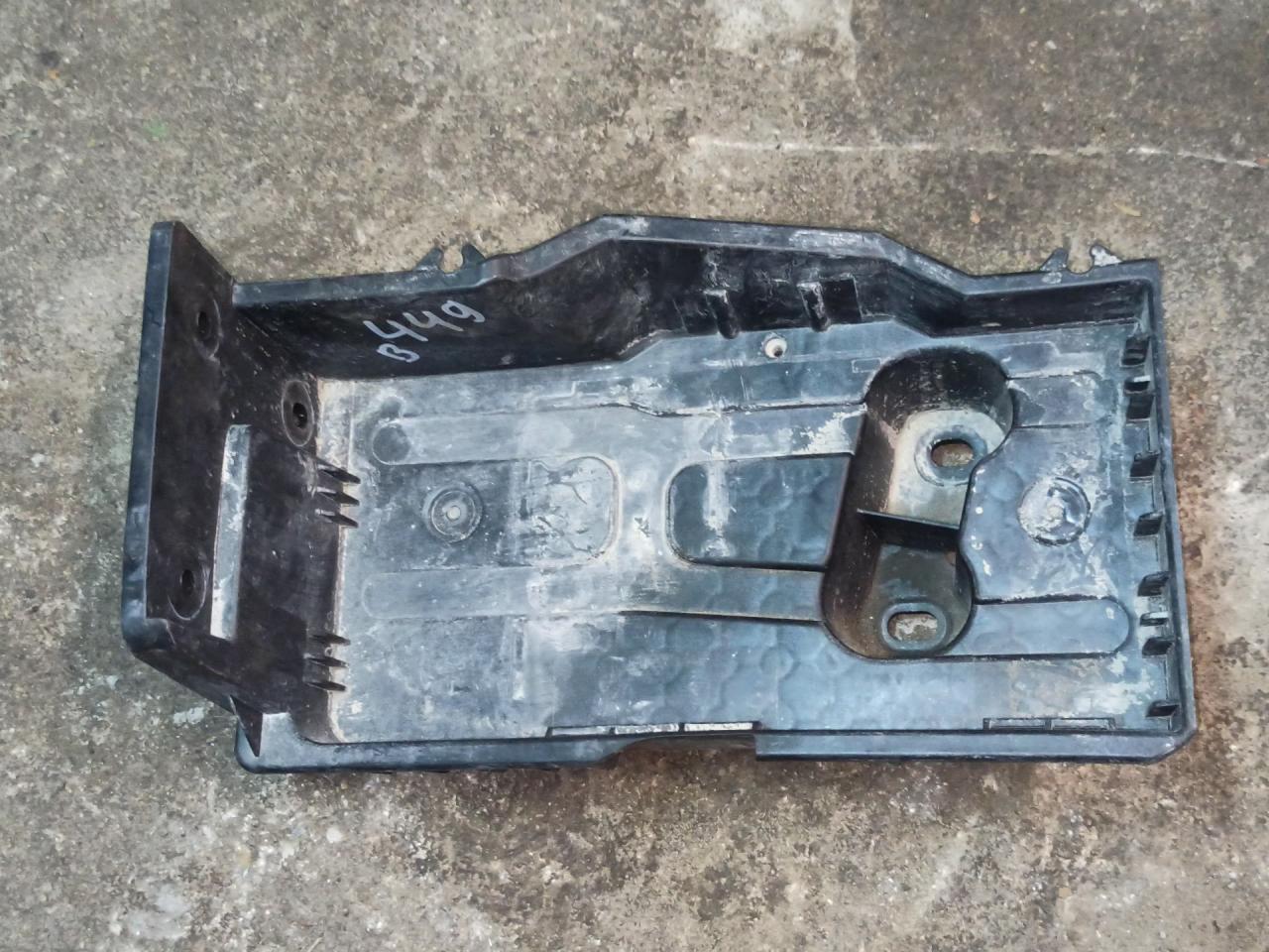 полка аккумулятора Ford Explorer 6 поколение U625 2020, 2.3 л., бензин, АКПП, серебро, внедорожник 5 дв. - фото №1