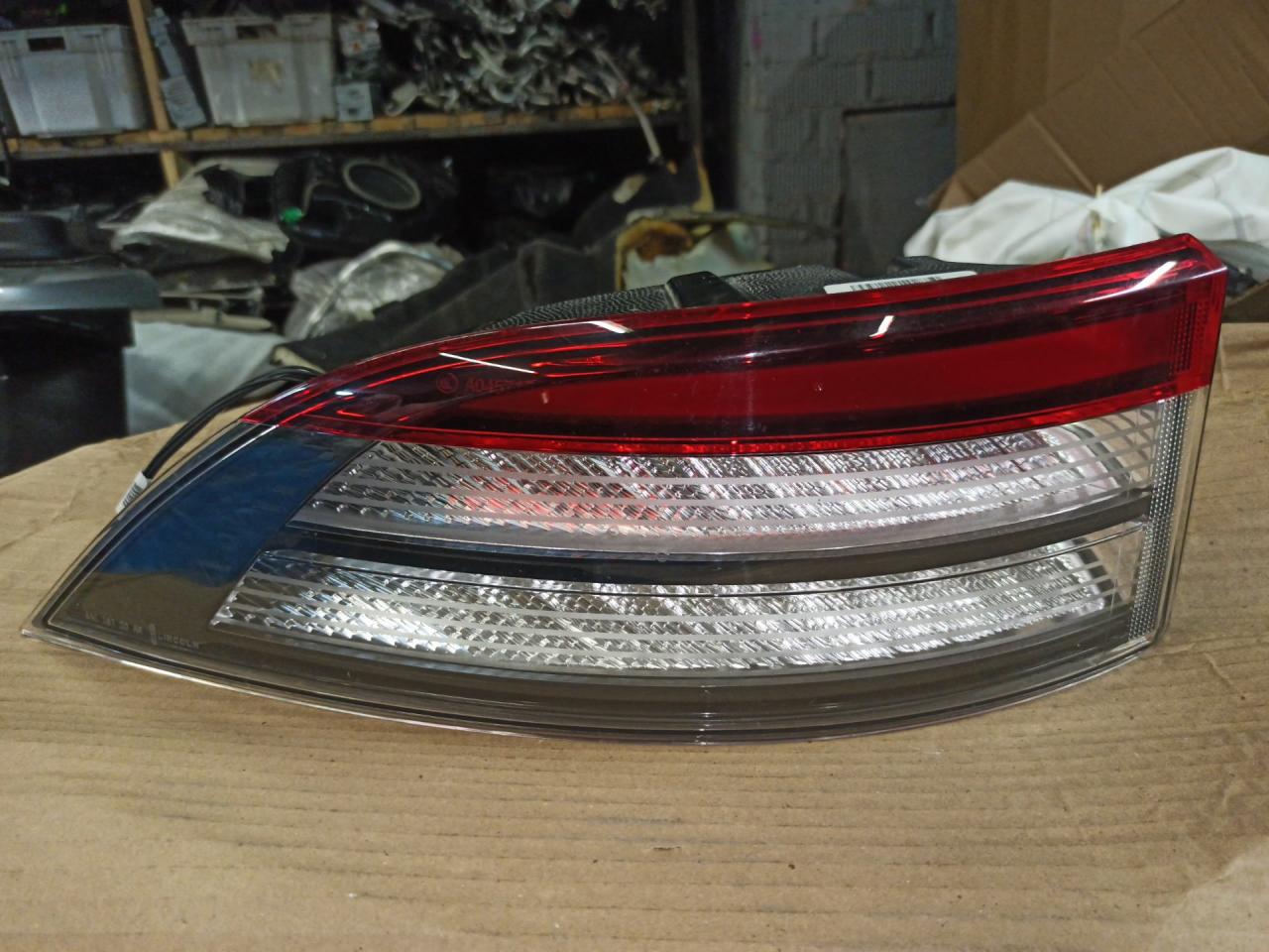 фонарь задний левый Lincoln Aviator 2020, 3.0 л., бензин, АКПП, серебро, внедорожник 5 дв., LC5B13405AF - фото №1