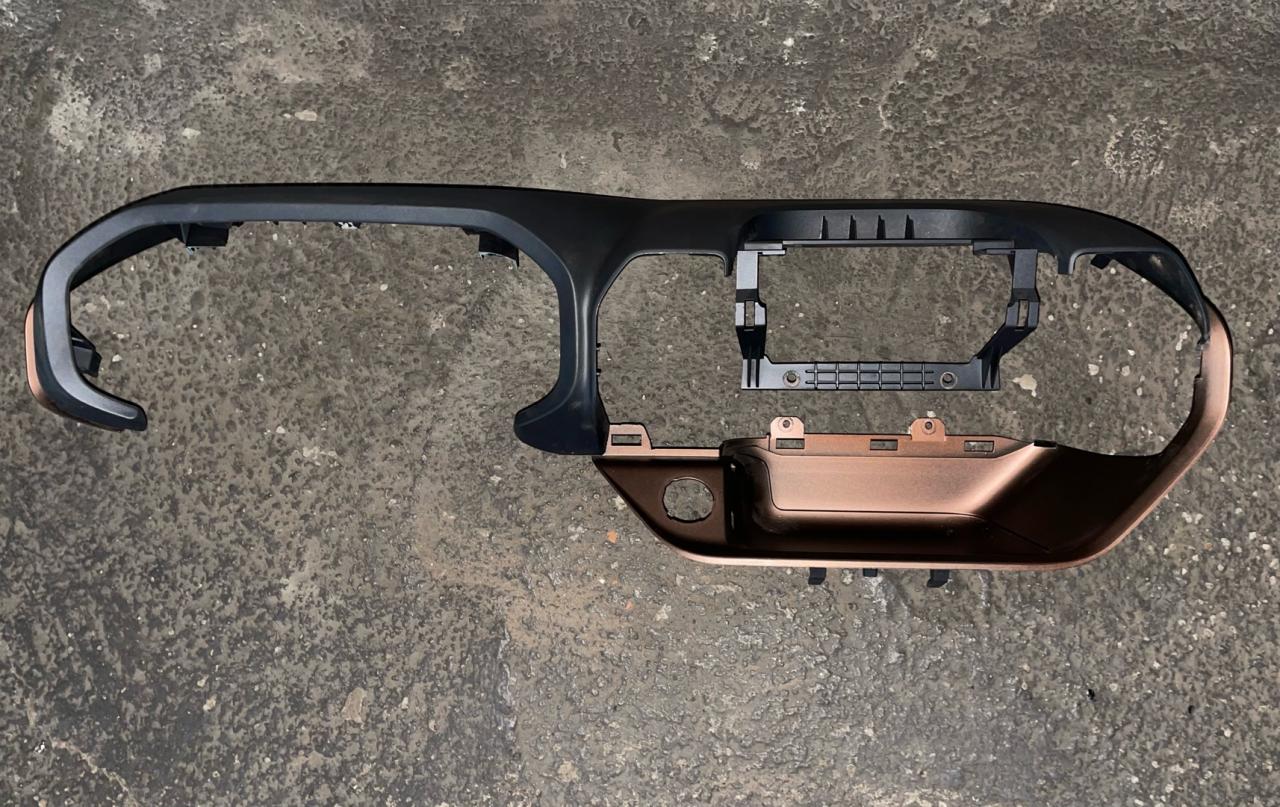 рамка панели приборов Ford Bronco Sport 1 поколение 2021, 1.5 л., бензин, АКПП, темно синий, внедорожник 5 дв., M1PB-S044D70-B - фото №1