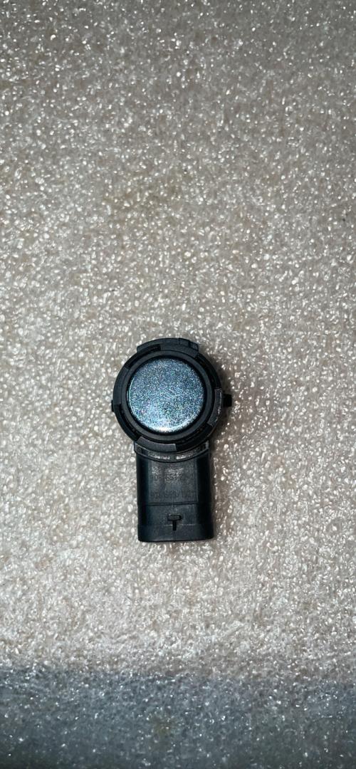 парктроник передний BMW 7 серия G11/G12 2019, 3.0 л., 66209283200 - фото №1