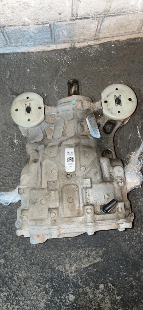 редуктор заднего моста Ford Explorer 6 поколение U625 2021, 2.3 л., бензин, АКПП, красный, внедорожник 5 дв., полный привод, L1MW-4000-YC, L1MW-4A028-MA - фото №1