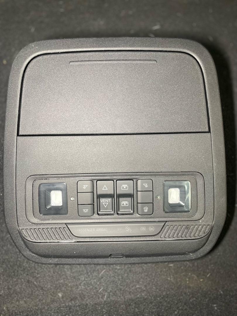 фонарь салона (плафон) Ford Explorer 6 поколение U625 2021, 2.3 л., бензин, АКПП, красный, внедорожник 5 дв., полный привод, LB5B-S519A58-DA - фото №1