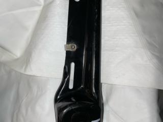 кронштейн (крепление) Ford Explorer 6 поколение U625 2021, 2.3 л., бензин, АКПП, красный, внедорожник 5 дв., полный привод, LB5C-5B770