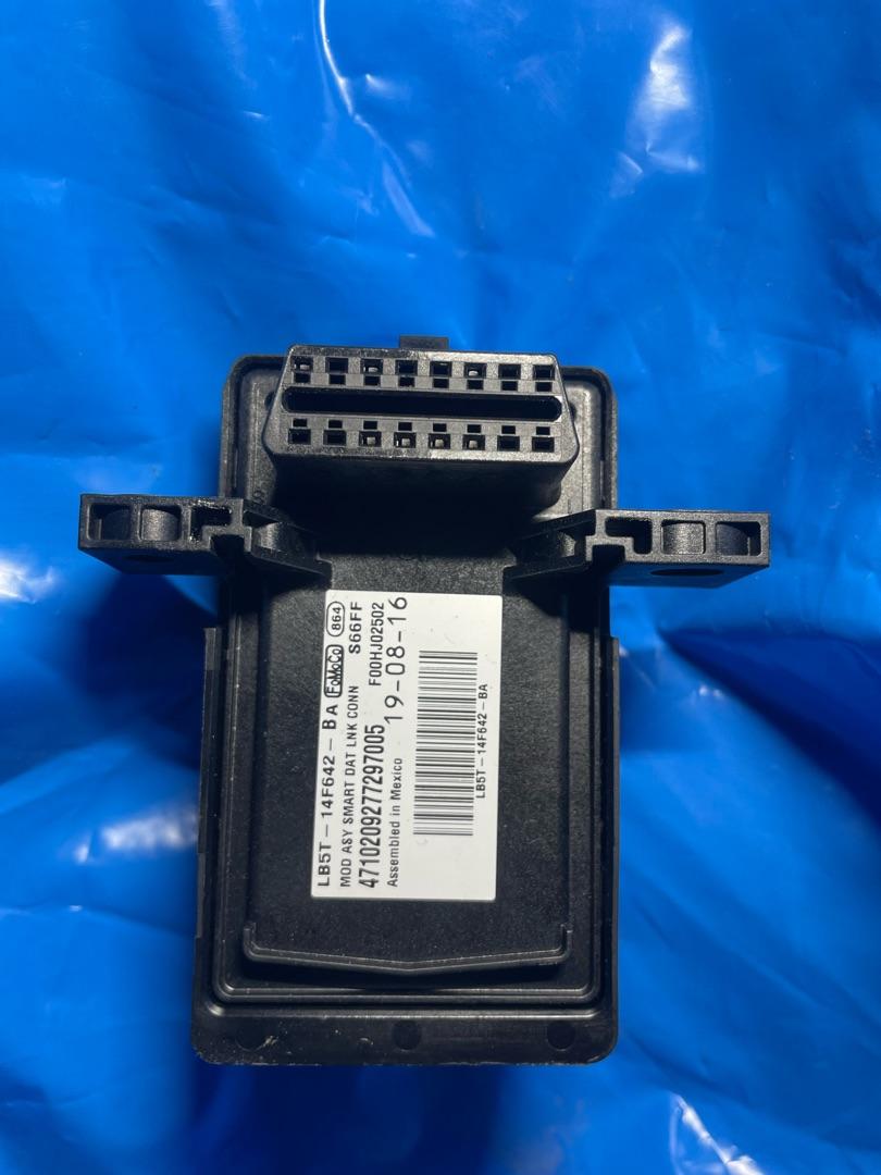 диагностический разъем Ford Explorer 6 поколение U625 2021, 2.3 л., бензин, АКПП, красный, внедорожник 5 дв., полный привод, LB5T-14F642-BA - фото №1