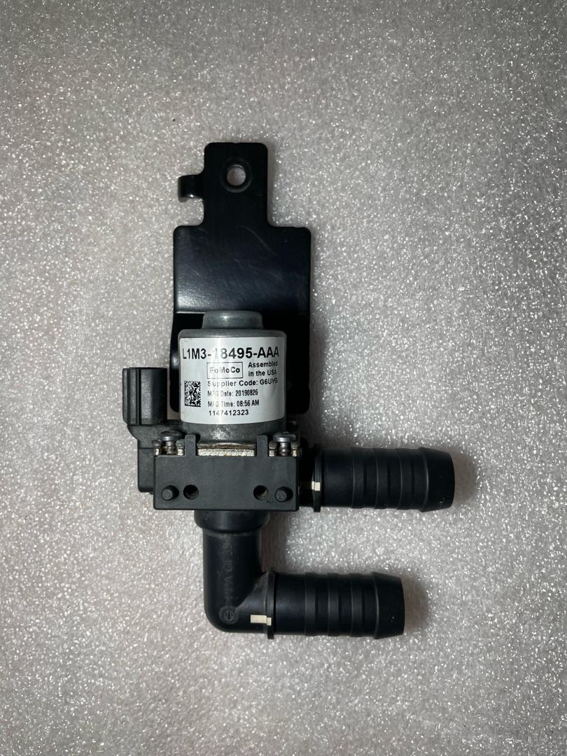 кран отопителя (печки) Ford Explorer 6 поколение U625 2021, 2.3 л., бензин, АКПП, красный, внедорожник 5 дв., полный привод, L1M3-18495-AAA - фото №1