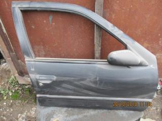дверь передняя правая Nissan Primera P10 1992