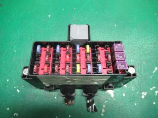 блок предохранителей Ford Fiesta 6 поколение 2011, 1.3 л., i, бензин, МКПП, хетчбэк 5 дв., 8V5T14B562ACC