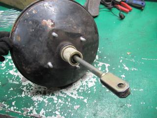 вакуумный усилитель тормозов Volkswagen LT 2 поколение 2002, 2.5 л., TDi, дизель, 2D0612101E