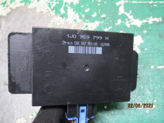 блок комфорта Volkswagen Golf 3 поколение 1999, 1J0959799H