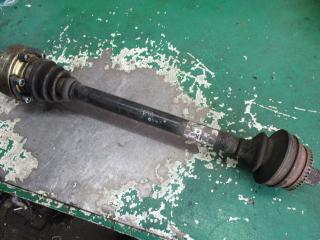 полуось задняя (приводной вал, ШРУС) Audi A4 B6 2004, 2.5 л., TDi, дизель, МКПП, седан, 8E0501203K