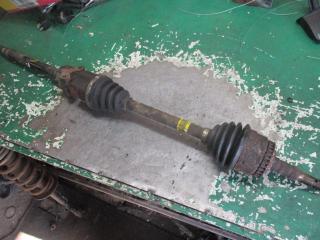 полуось передняя правая (приводной вал, ШРУС) Opel Meriva 1 поколение (A) [рестайлинг] 2006, 1.7 л., дизель, МКПП, минивэн