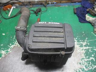 корпус воздушного фильтра Volkswagen Touran 1 поколение 2006, 1.6 л., бензин, МКПП, минивэн, 1K0129610B