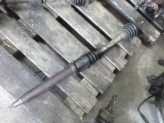 полуось передняя правая (приводной вал, ШРУС) Ford Focus 1 поколение 1999, 1.6 л., бензин, МКПП, универсал