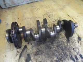 коленвал Volkswagen Golf 4 поколение 2003, 1.6 л., бензин, МКПП, 050105189B