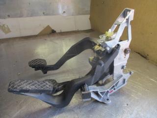 узел педальный (блок педалей) Volkswagen Passat B5 1998, 1.8 л., бензин, МКПП, седан, 8D1721117E