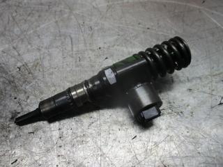 форсунка Volkswagen Touran 1 поколение 2005, 2.0 л., дизель, 03G130073G