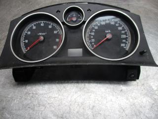 щиток приборов (приборная панель) Opel Zafira 2 поколение (B) 2005, 2.2 л., бензин, МКПП, минивэн, 13216858