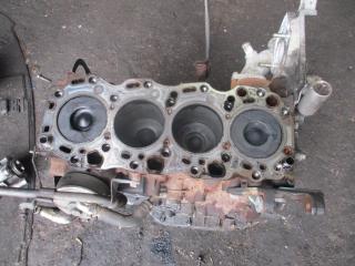 блок цилиндров Toyota Avensis 1 поколение (T220) [рестайлинг] 2002, 2.0 л., дизель, МКПП, универсал, 1CD