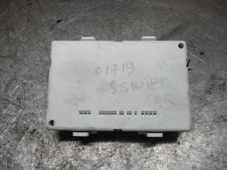 блок комфорта Suzuki Swift 3 поколение 2005, 1.3 л., бензин, МКПП, хетчбэк 5 дв., 3677062J21