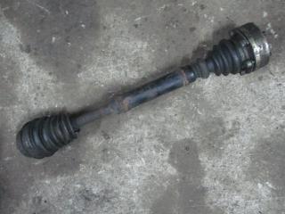 полуось передняя правая (приводной вал, ШРУС) Volkswagen Passat B5 1999, 1.8 л., бензин, МКПП, универсал