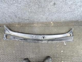 дождевик Dacia Sandero 2 поколение 2016, 1.2 л., бензин, МКПП, хетчбэк 5 дв., 668113105R