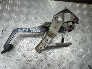 педаль сцепления Toyota Previa 2 поколение XR30 2002, 2.0 л., дизель, МКПП, минивэн