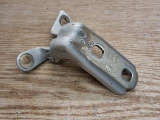 петля двери Chevrolet Cruze 1 поколение [рестайлинг] 2015, 1.8 л., бензин, АКПП, седан, 13501715