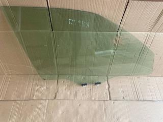 стекло двери передней правой Subaru Forester 3 поколение (SH) 2009, 2.5 л., бензин, 61011SC000