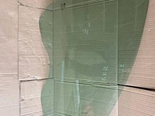 стекло двери передней правой Chevrolet Cruze 1 поколение 2012, 1.4 л., бензин, 95967114