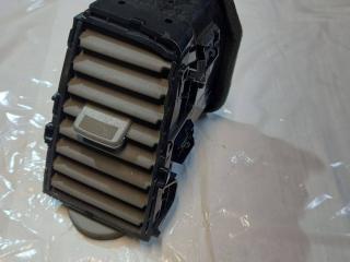 дефлектор обдува салона Nissan Murano Z51 2010, 3.5 л., VQ35DE, бензин, вариатор, (qx1) white, внедорожник 5 дв., полный привод, 68760-1AA0A, 687501AA0B