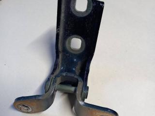 петля двери Chevrolet Malibu 9 поколение 2018, 1.5 л., бензин, АКПП, 13501715