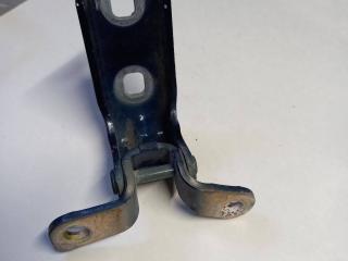 петля двери Chevrolet Malibu 9 поколение 2018, 1.5 л., бензин, АКПП, 13501716