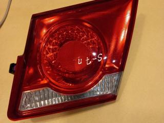 фонарь крышки багажника правый Chevrolet Cruze 1 поколение [рестайлинг] 2015, 1.8 л., бензин, АКПП, седан, 95389372