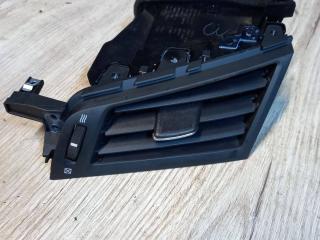 дефлектор обдува салона Infiniti Q50 1 поколение 2014, 3.7 л., VQ37VHR, бензин, АКПП, (qaa) white 3p, седан, полный привод, 687514GA0A