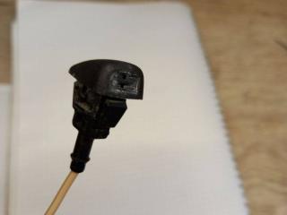 форсунка омывателя лобового стекла Chevrolet Equinox 3 поколение 2018, 1.5 л., бензин, внедорожник 5 дв., 95429754