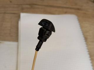 форсунка омывателя лобового стекла Chevrolet Equinox 3 поколение 2018, 1.5 л., бензин, внедорожник 5 дв., 95429754