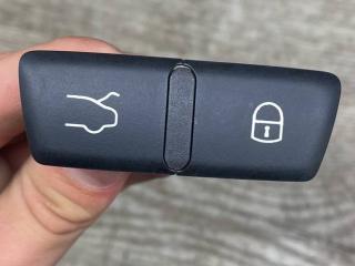 кнопка открытия багажника Alfa Romeo Stelvio 1 поколение 2018, 2.0 л., бензин, 156129212