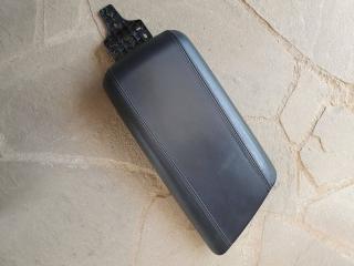 подлокотник Alfa Romeo Stelvio 1 поколение 2018, 2.0 л., бензин