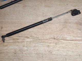 амортизатор капота Subaru Forester 3 поколение (SH) 2010, 2.5 л., бензин, 57251FG010