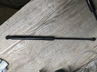 амортизатор капота Alfa Romeo 2018, 2.0 л., бензин, АКПП, полный привод, 50543487