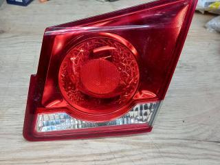 фонарь крышки багажника правый Chevrolet Cruze 1 поколение [рестайлинг] 2015, 1.4 л., бензин, 95389372
