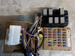 блок предохранителей Subaru Forester 3 поколение (SH) 2010, 2.5 л., бензин, 82201FG010