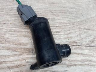 насос (моторчик) омывателя стекла Subaru Forester 3 поколение (SH) 2009, 2.5 л., бензин, 86611AG000