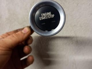 кнопка запуска двигателя Chevrolet Malibu 9 поколение 2017, 1.5 л., бензин, 23132462