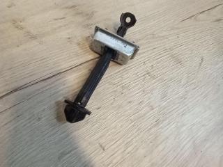 ограничитель открывания двери Chevrolet Malibu 9 поколение 2017, 1.5 л., бензин, 84181192