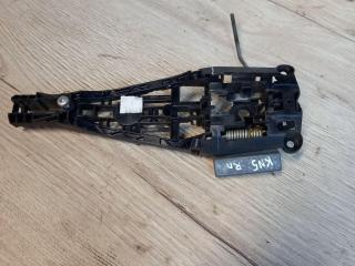 скелет ручки двери передней правой Chevrolet Cruze 1 поколение [рестайлинг] 2015, 1.4 л., бензин, 42527449